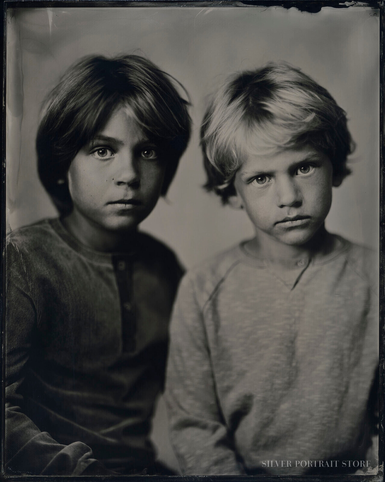 Mees & Jack-Silver Portrait Store-Wet plate collodion-Black glass Ambrotype 20 x 25 cm.