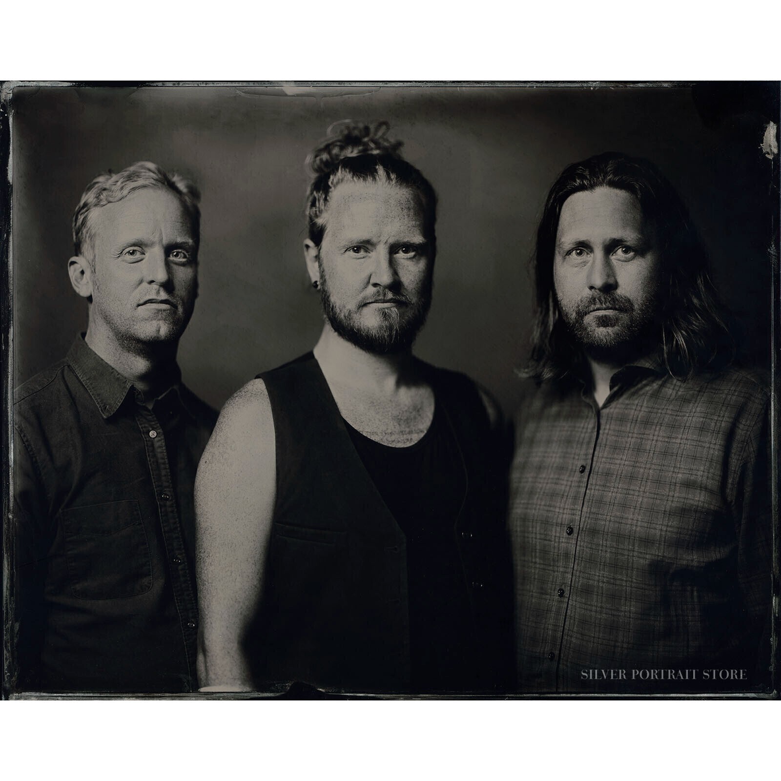 Árstíðir: Gunnar, Ragnar & Daniel-Silver Portrait Store-Black glass Ambrotype 20 x 25 cm.