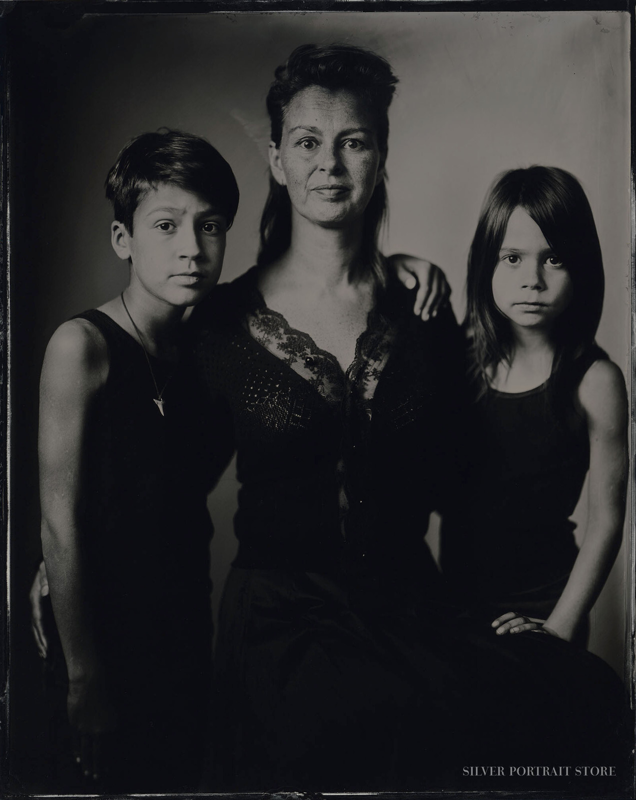 Pelle, Rian & India-Silver Portrait Store-Wet plate collodion-Tintype 20 x 25 cm.